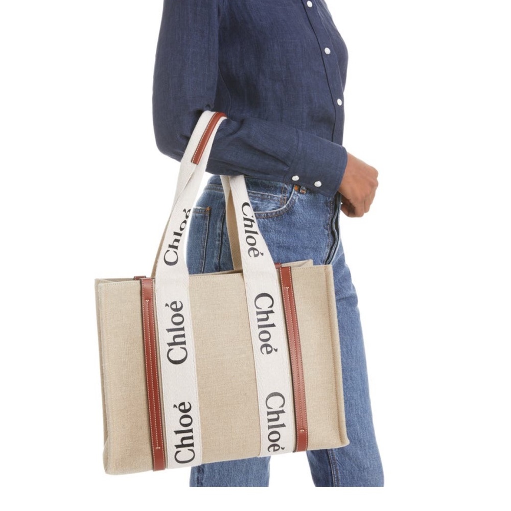Chloe Medium Woody Linen Tote - Picture 3 of 12